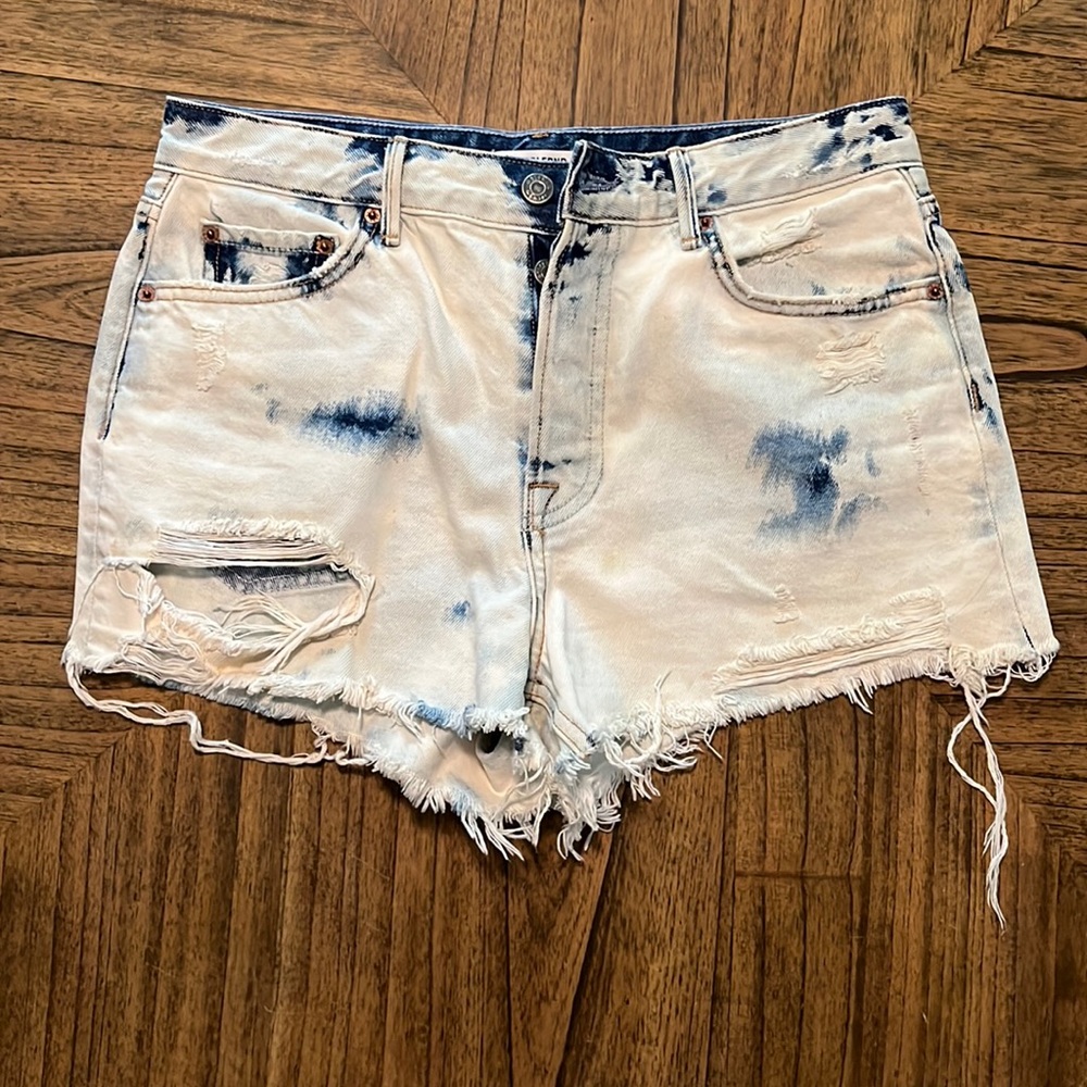 Grlfrnd Cindy Shorts in “Nevermind” size 27